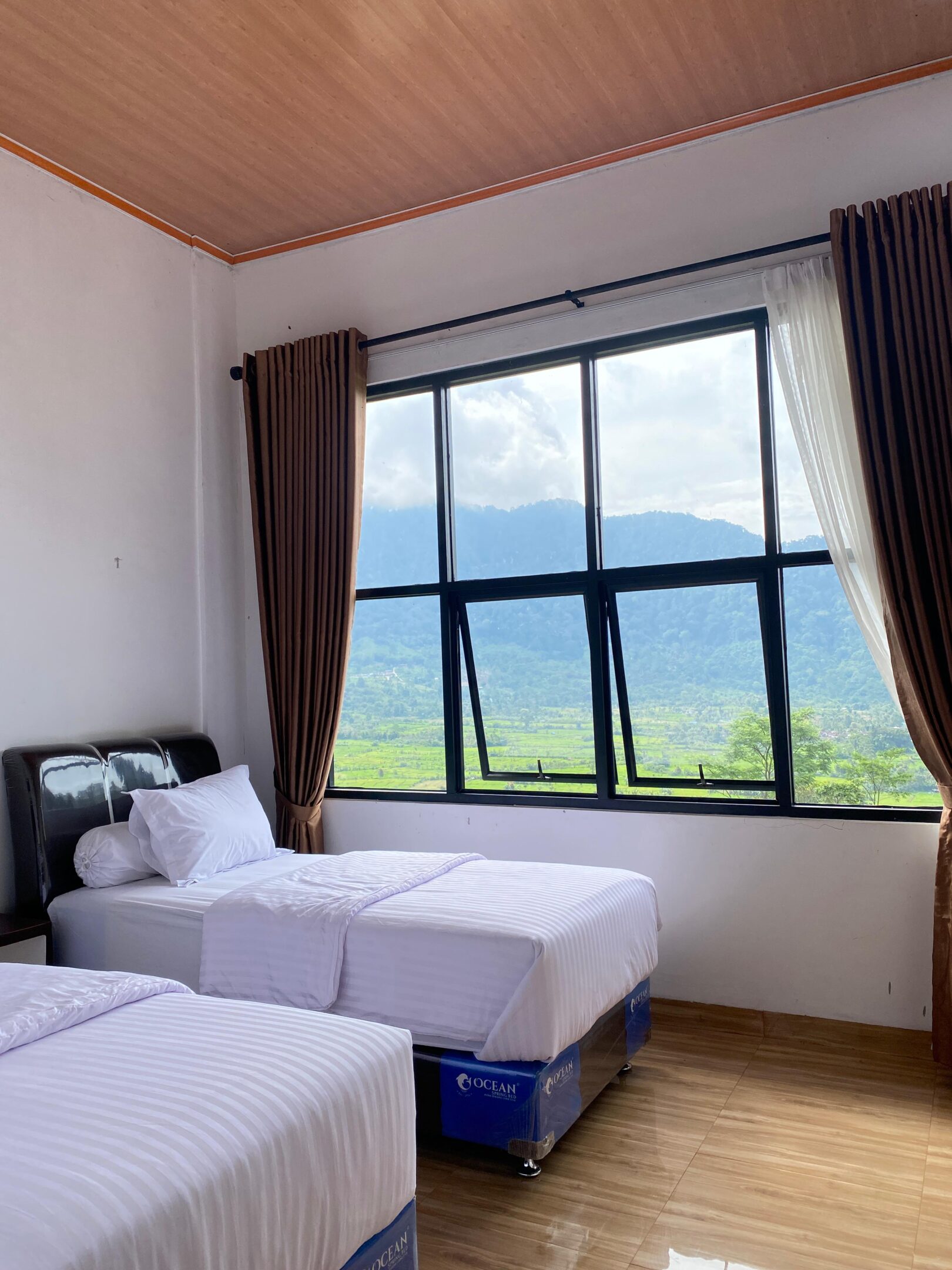 Mountain View tanpa Balkon 107